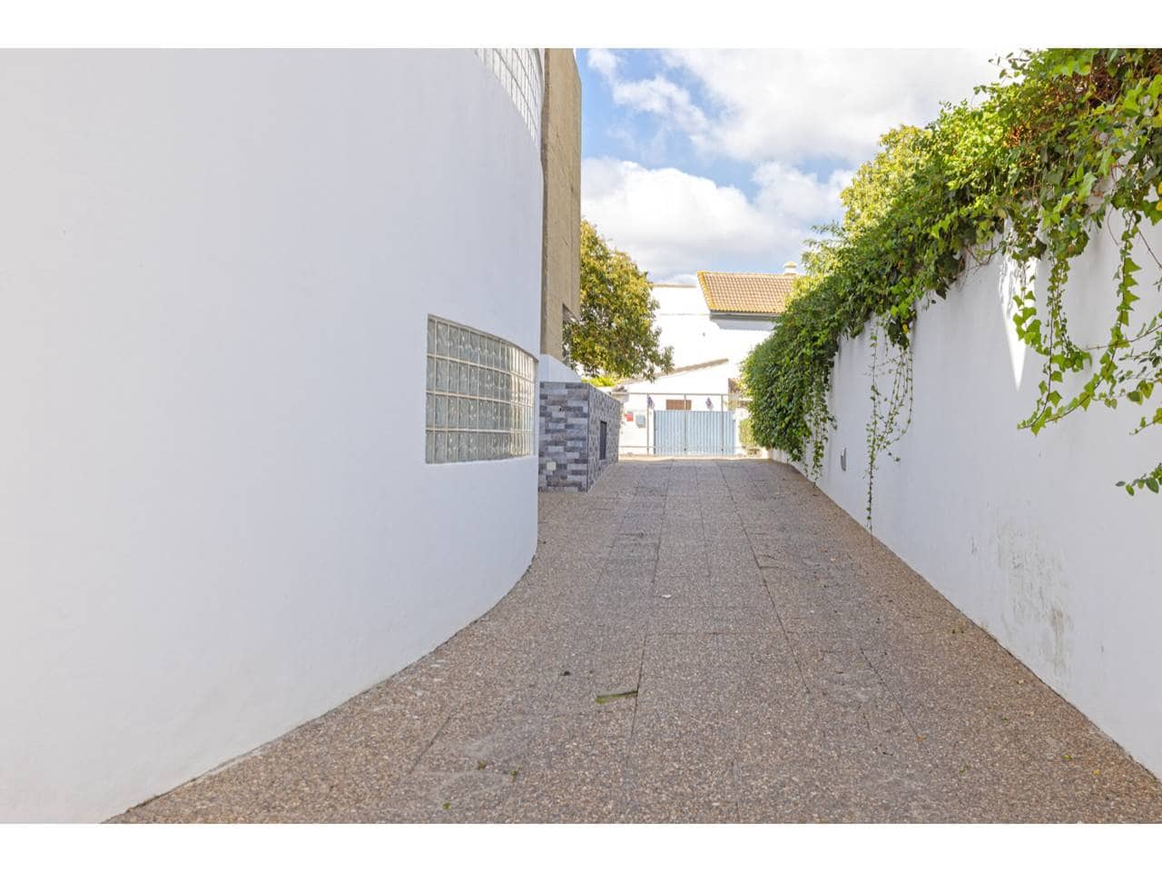 4 soveværelse Villa til salg i Los Barrios med swimmingpool garage - € 975.000 (Ref: 9330183)