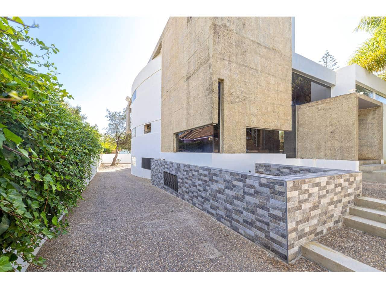 4 soveværelse Villa til salg i Los Barrios med swimmingpool garage - € 975.000 (Ref: 9330183)