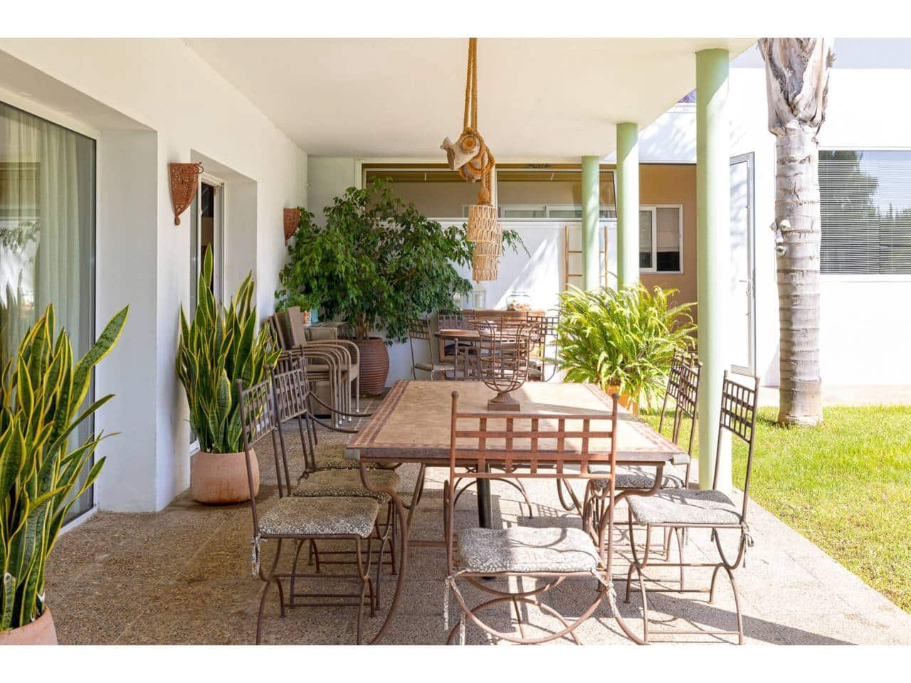 4 soveværelse Villa til salg i Los Barrios med swimmingpool garage - € 975.000 (Ref: 9330183)