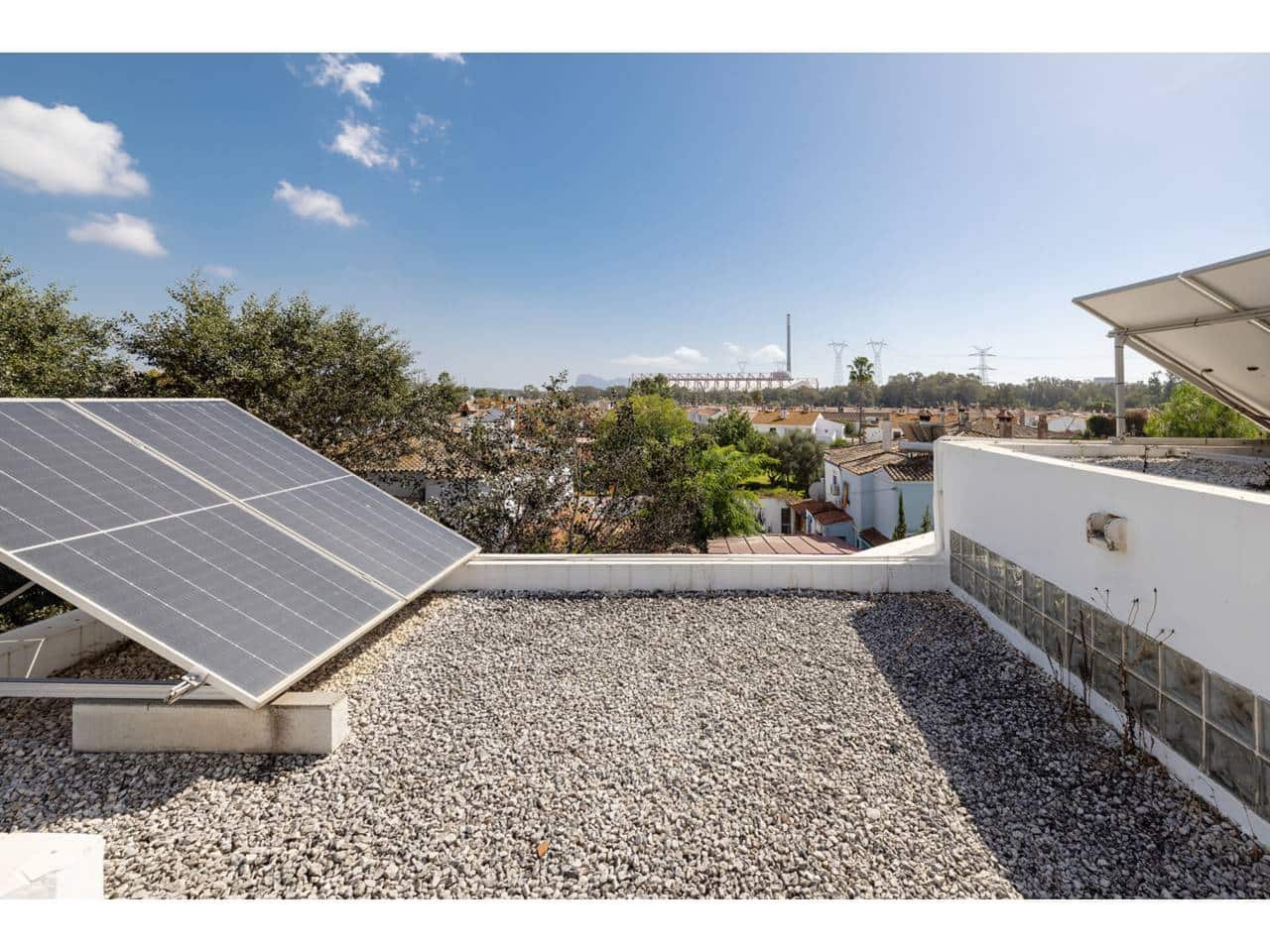 4 soveværelse Villa til salg i Los Barrios med swimmingpool garage - € 975.000 (Ref: 9330183)