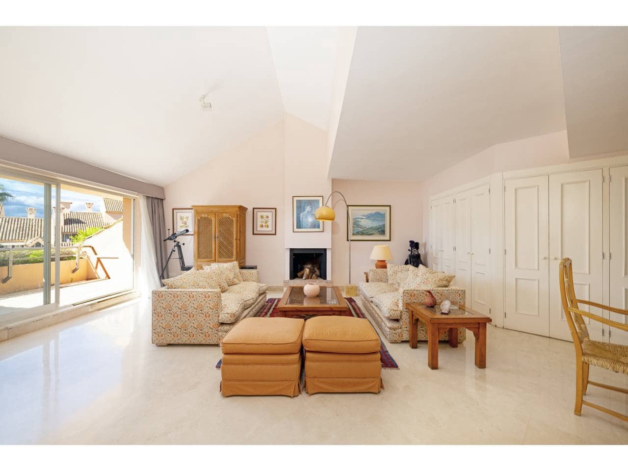 Ático de 2 habitaciones en Sotogrande en venta con garaje - 525.000 € (Ref: 9337329)