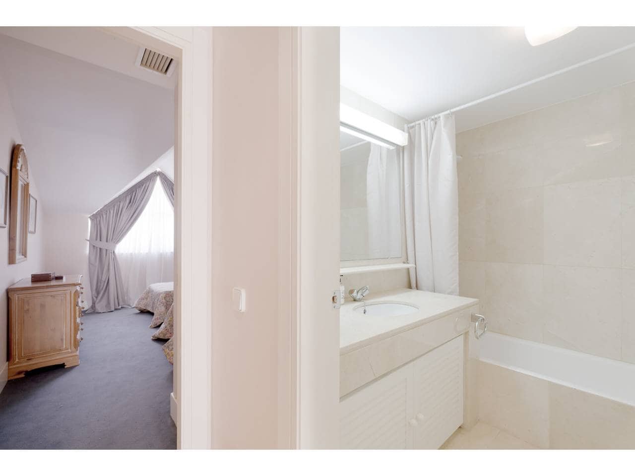 Ático de 2 habitaciones en Sotogrande en venta con garaje - 525.000 € (Ref: 9337329)