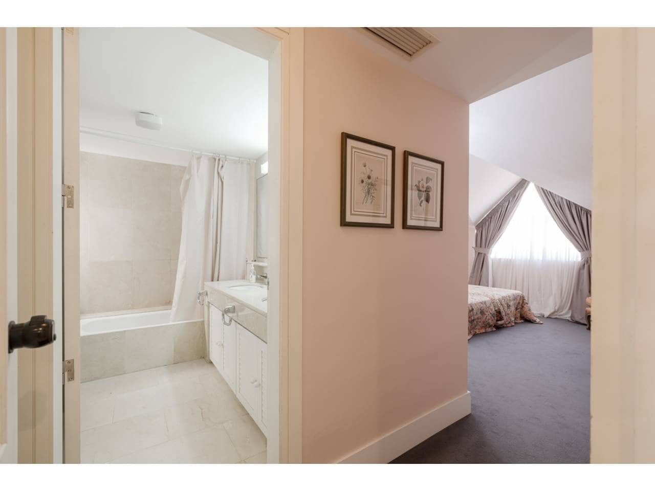 Ático de 2 habitaciones en Sotogrande en venta con garaje - 525.000 € (Ref: 9337329)