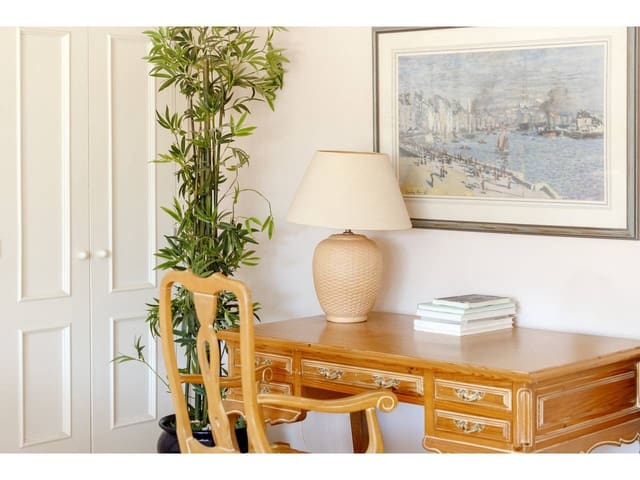 2 bedroom Penthouse for sale in Sotogrande, San Roque with garage - € 525,000 (Ref: 9337329)