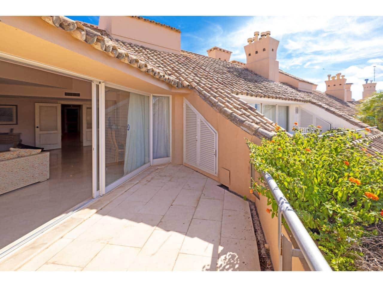 Ático de 2 habitaciones en Sotogrande en venta con garaje - 525.000 € (Ref: 9337329)