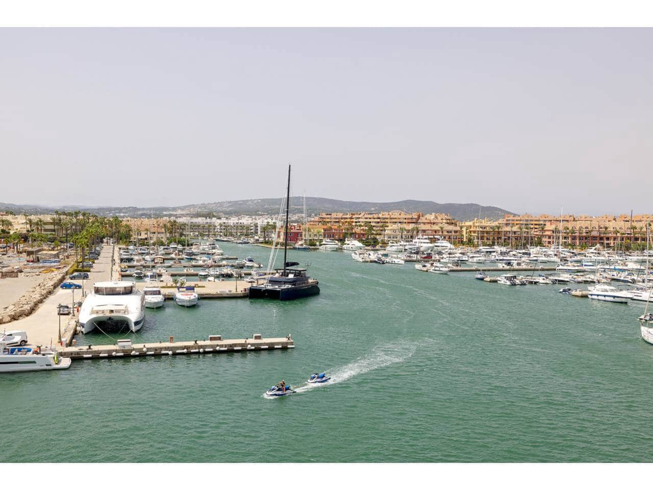 Ático de 2 habitaciones en Sotogrande en venta con garaje - 525.000 € (Ref: 9337329)