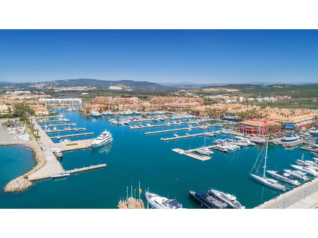 2 bedroom Penthouse for sale in Sotogrande, San Roque with garage - € 525,000 (Ref: 9337329)