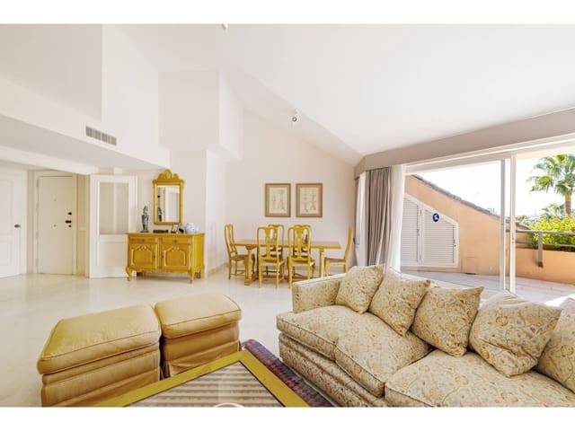 2 bedroom Penthouse for sale in Sotogrande, San Roque with garage - € 525,000 (Ref: 9337329)