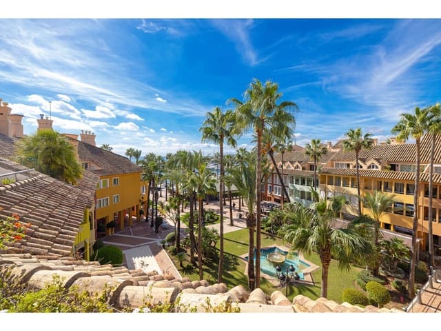 2 bedroom Penthouse for sale in Sotogrande, San Roque with garage - € 525,000 (Ref: 9337329)