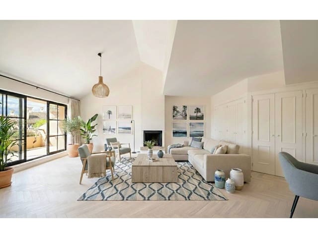 2 bedroom Penthouse for sale in Sotogrande, San Roque with garage - € 525,000 (Ref: 9337329)