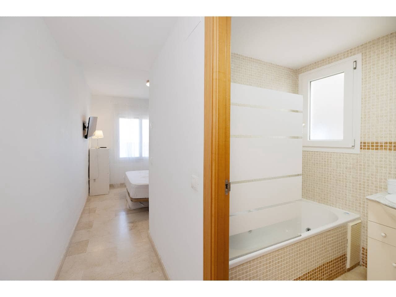 3 bedroom Apartment for sale in Manilva with pool garage - € 435,000 (Ref: 9346893)