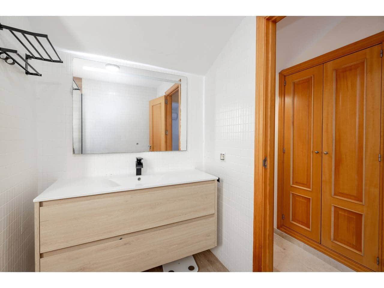 3 bedroom Apartment for sale in Manilva with pool garage - € 435,000 (Ref: 9346893)