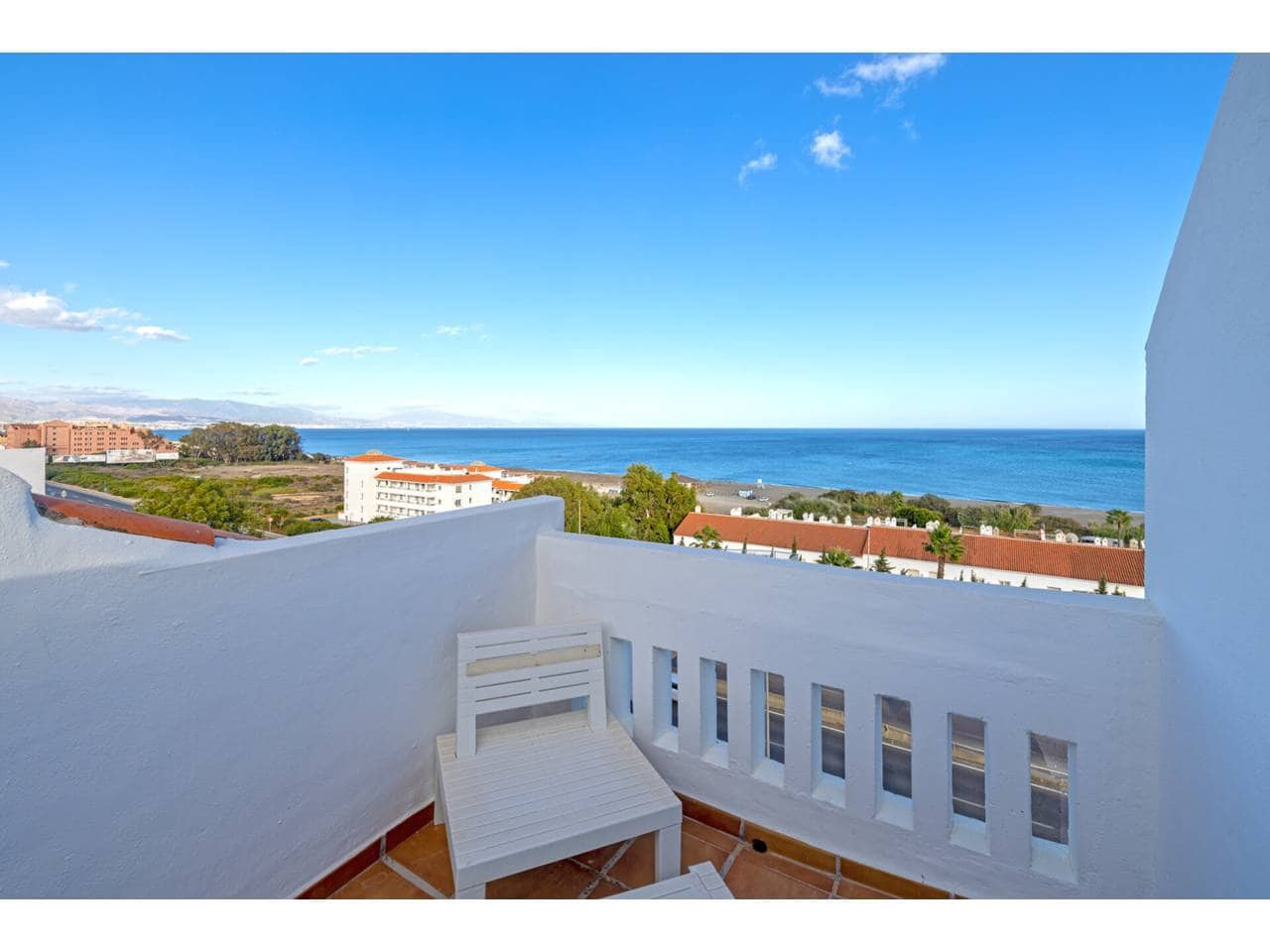 3 bedroom Apartment for sale in Manilva with pool garage - € 435,000 (Ref: 9346893)