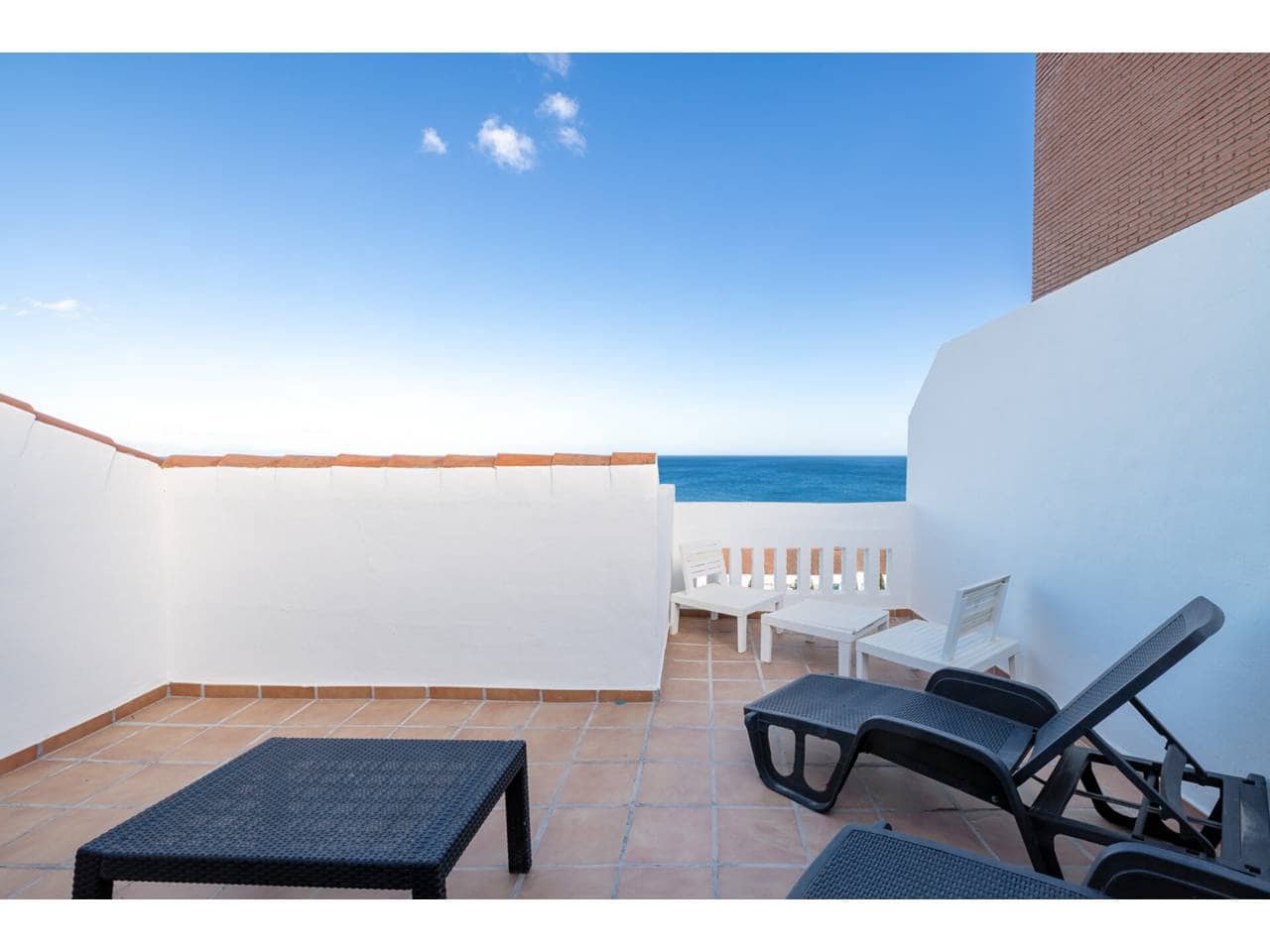 3 bedroom Apartment for sale in Manilva with pool garage - € 435,000 (Ref: 9346893)