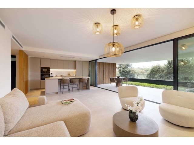 2 chambre Appartement à vendre à Sotogrande, San Roque avec piscine garage - 900 000 € (Ref: 9346894)