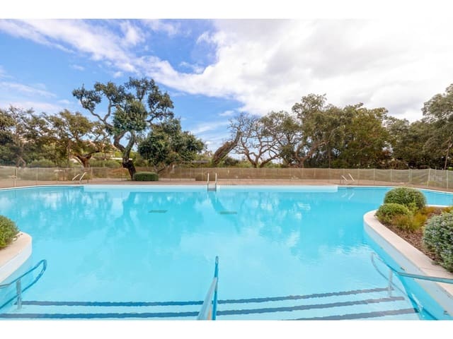 2 chambre Appartement à vendre à Sotogrande, San Roque avec piscine garage - 900 000 € (Ref: 9346894)