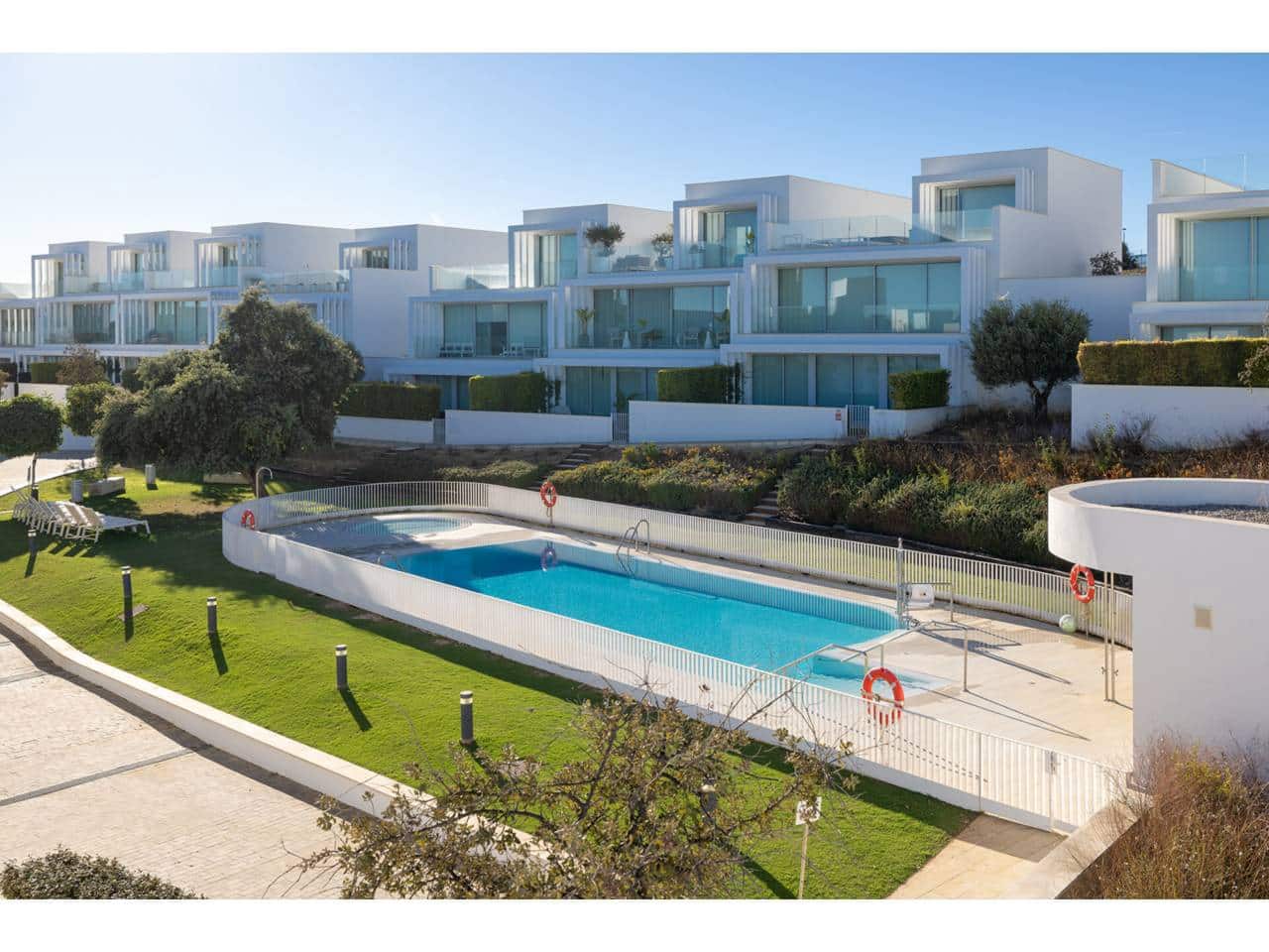 3 sypialnia Dom na sprzedaż w Sotogrande z basenem garażem - 735 000 € (Ref: 9355675)