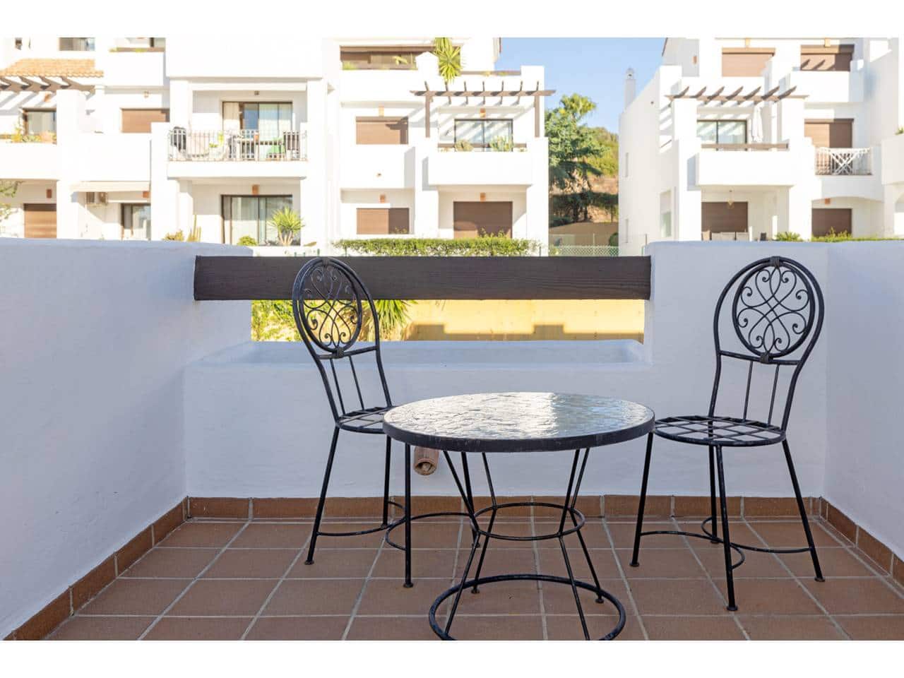 2 soveværelse Penthouse til salg i La Linea de la Concepcion med swimmingpool garage - € 550.000 (Ref: 9374996)