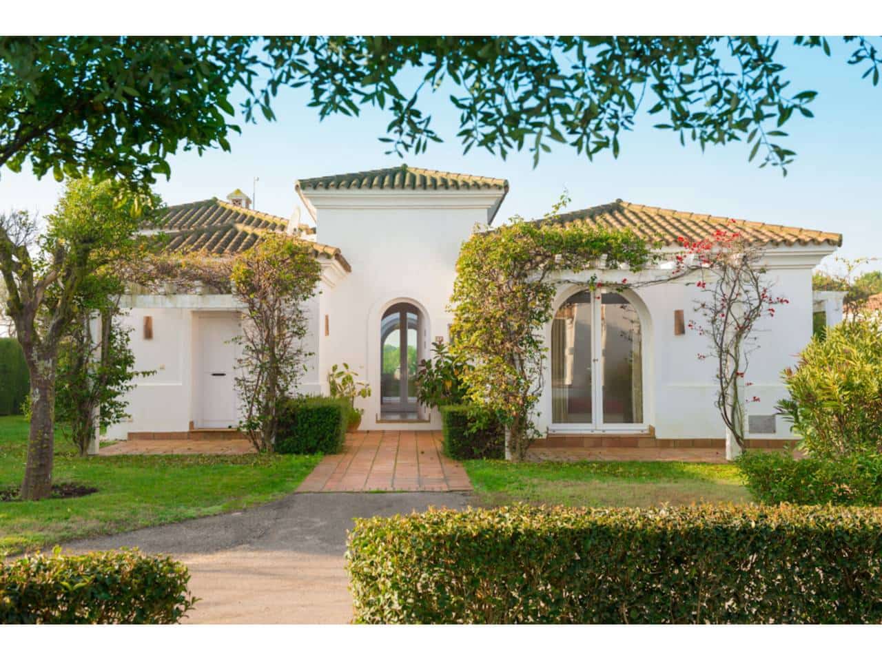 3 chambre Villa/Maison à vendre à Benalup avec piscine garage - 650 000 € (Ref: 9387560)