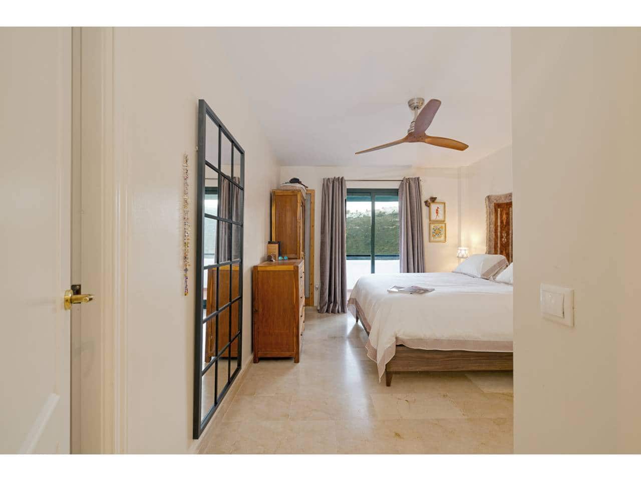 3 sypialnia Dom blizniak na sprzedaż w Manilva z basenem garażem - 549 000 € (Ref: 9400797)