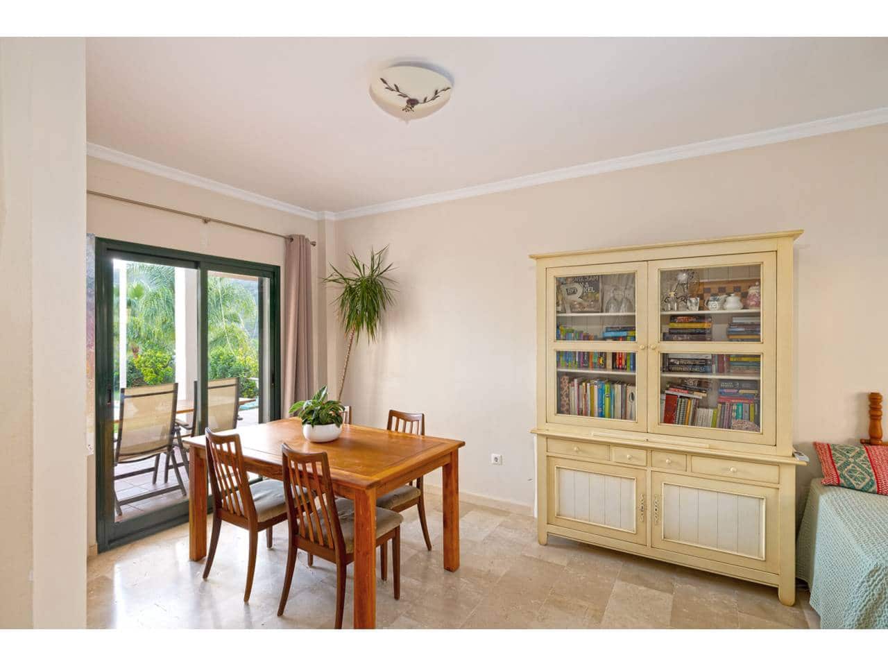 3 sypialnia Dom blizniak na sprzedaż w Manilva z basenem garażem - 549 000 € (Ref: 9400797)