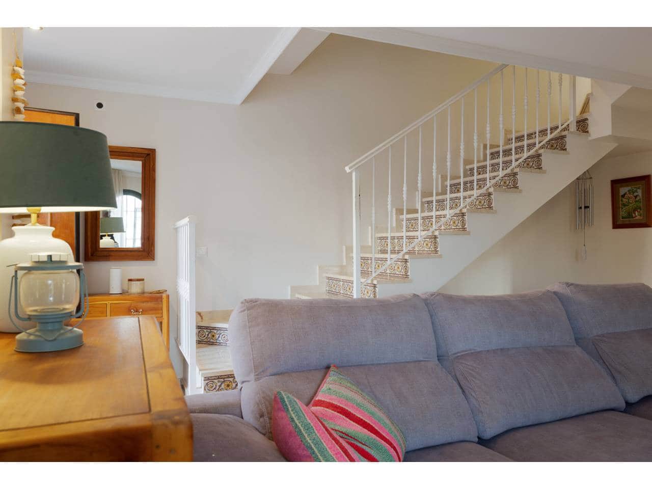 3 sypialnia Dom blizniak na sprzedaż w Manilva z basenem garażem - 549 000 € (Ref: 9400797)