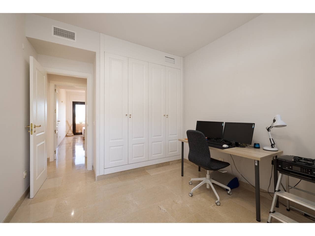 3 Zimmer Penthouse zu verkaufen in San Luis de Sabinillas mit Pool Garage - 529.000 € (Ref: 9400798)