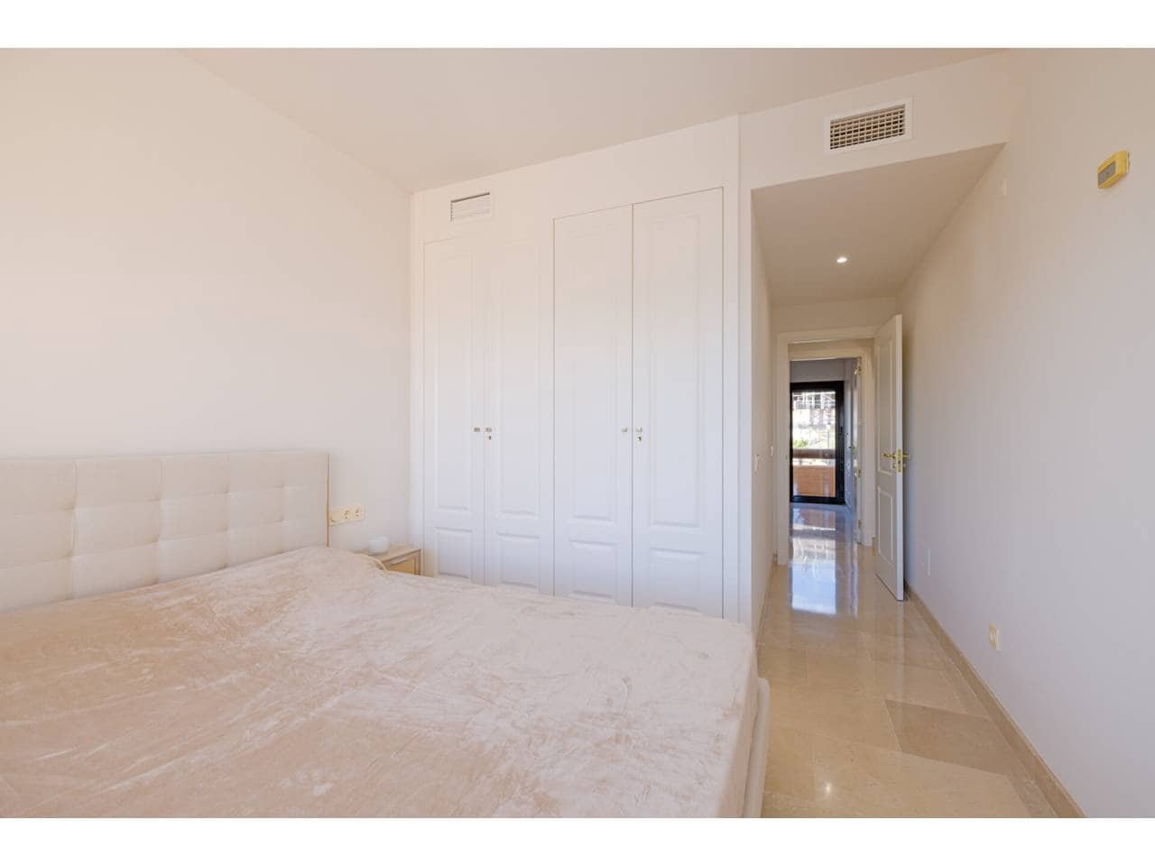 3 Zimmer Penthouse zu verkaufen in San Luis de Sabinillas mit Pool Garage - 529.000 € (Ref: 9400798)