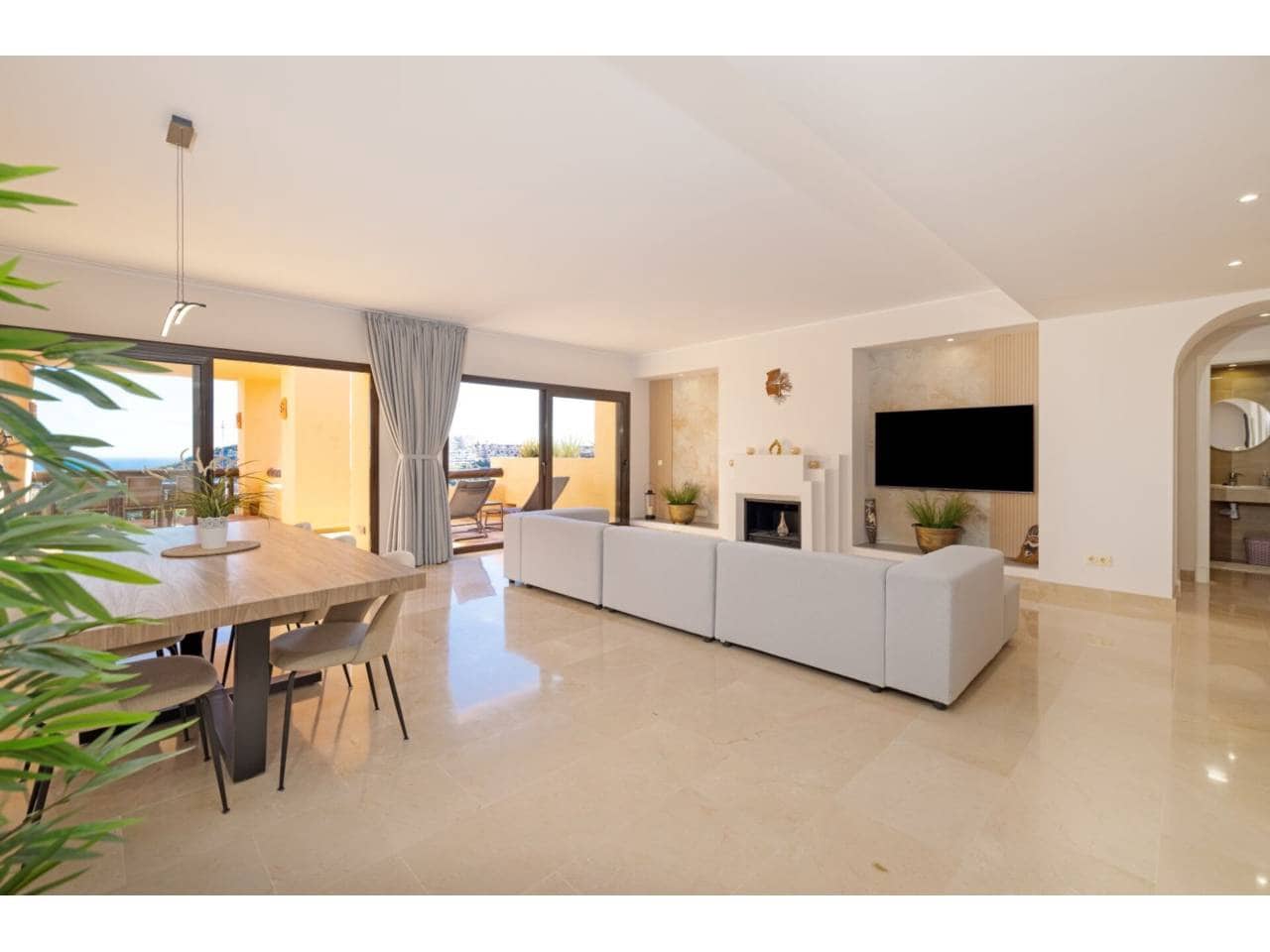 3 Zimmer Penthouse zu verkaufen in San Luis de Sabinillas mit Pool Garage - 529.000 € (Ref: 9400798)