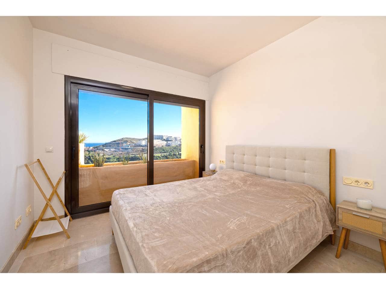 3 Zimmer Penthouse zu verkaufen in San Luis de Sabinillas mit Pool Garage - 529.000 € (Ref: 9400798)