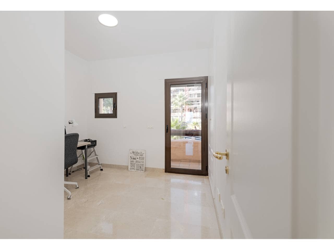 3 Zimmer Penthouse zu verkaufen in San Luis de Sabinillas mit Pool Garage - 529.000 € (Ref: 9400798)