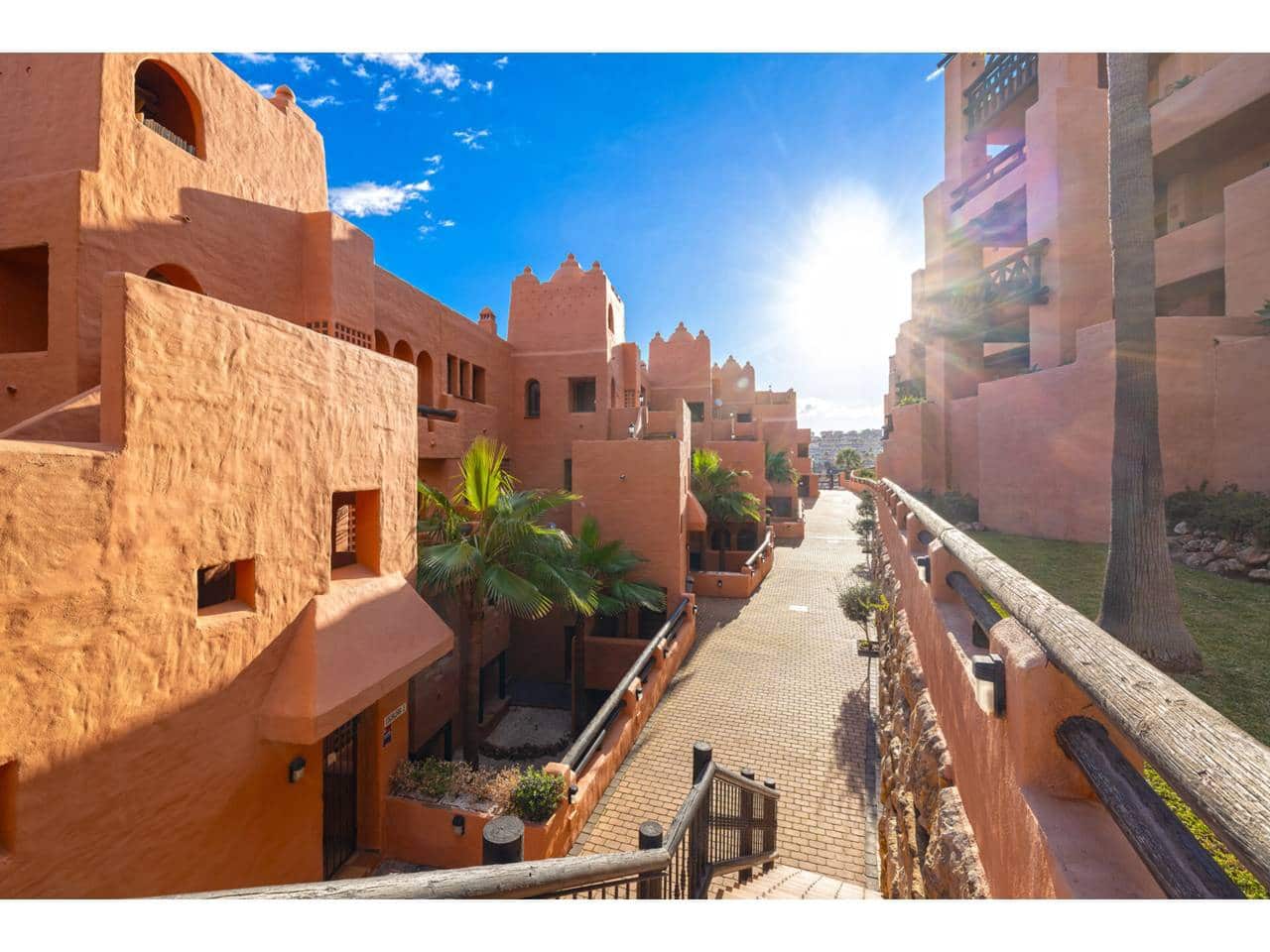 3 Zimmer Penthouse zu verkaufen in San Luis de Sabinillas mit Pool Garage - 529.000 € (Ref: 9400798)