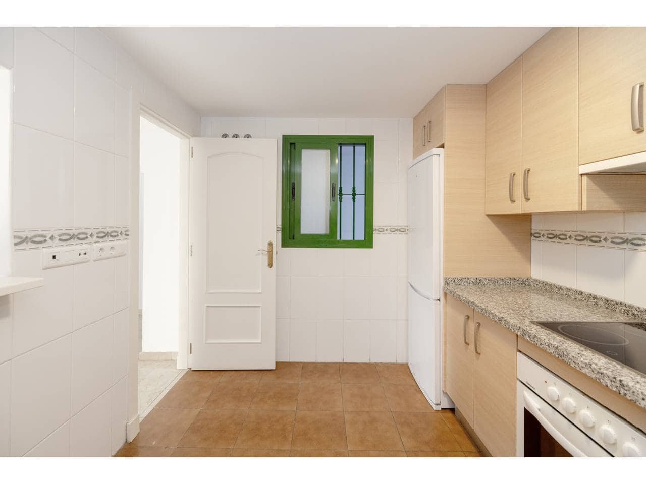 2 quarto Apartamento para venda em Manilva com piscina garagem - 199 000 € (Ref: 9413838)