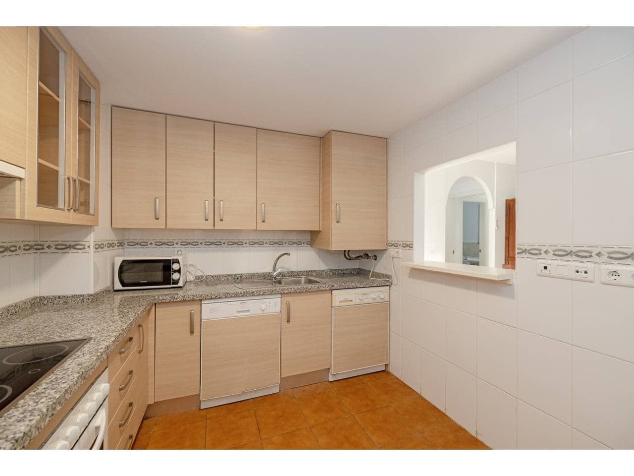 2 quarto Apartamento para venda em Manilva com piscina garagem - 199 000 € (Ref: 9413838)