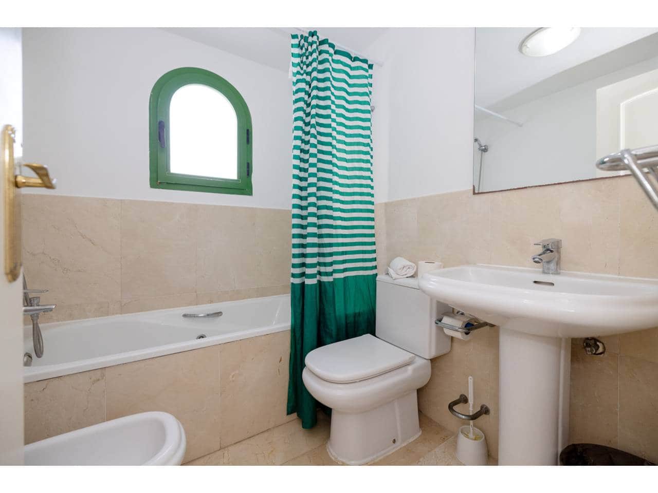 2 quarto Apartamento para venda em Manilva com piscina garagem - 199 000 € (Ref: 9413838)