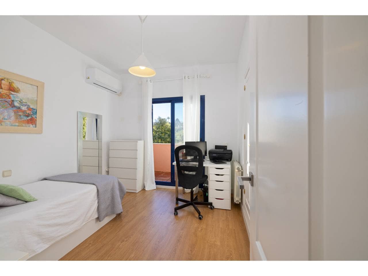 4 sypialnia Willa na sprzedaż w Sotogrande z basenem garażem - 735 000 € (Ref: 9433163)