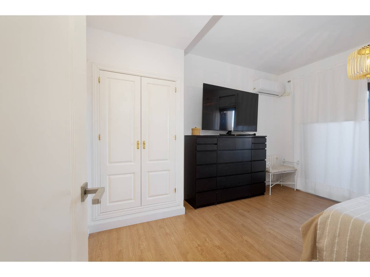 4 sypialnia Willa na sprzedaż w Sotogrande z basenem garażem - 735 000 € (Ref: 9433163)