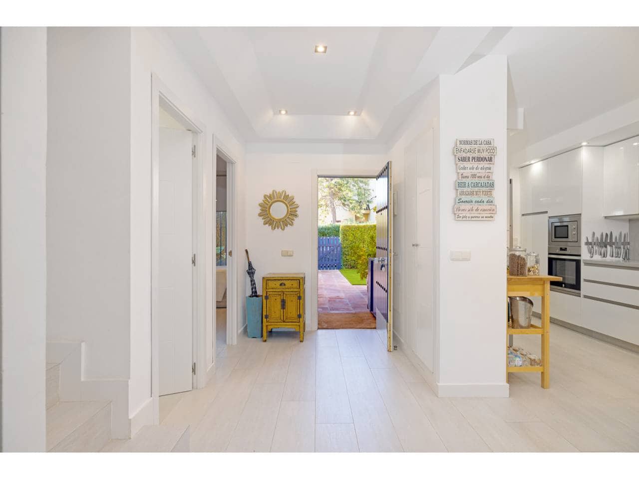 4 sypialnia Willa na sprzedaż w Sotogrande z basenem garażem - 735 000 € (Ref: 9433163)