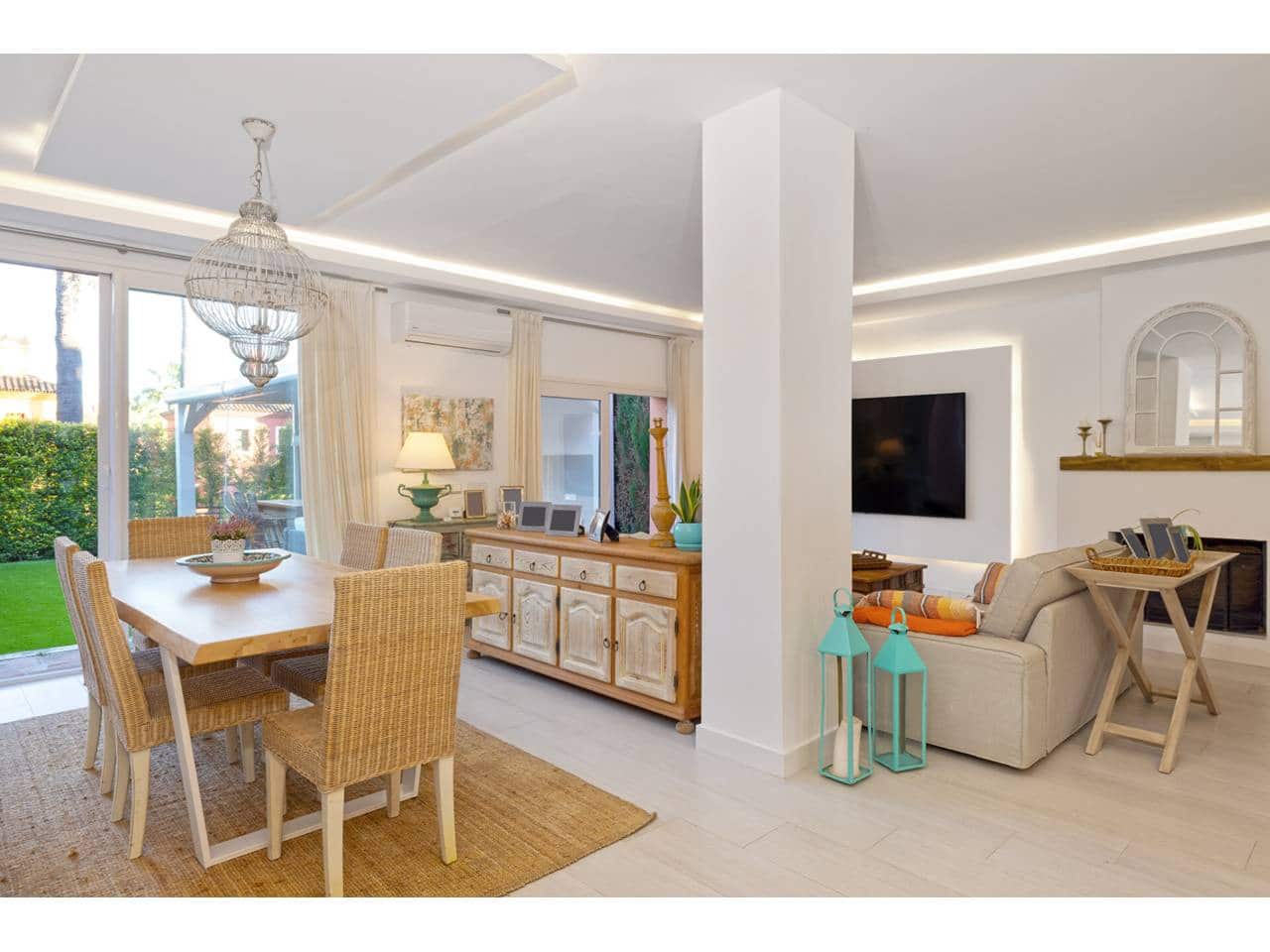 4 sypialnia Willa na sprzedaż w Sotogrande z basenem garażem - 735 000 € (Ref: 9433163)