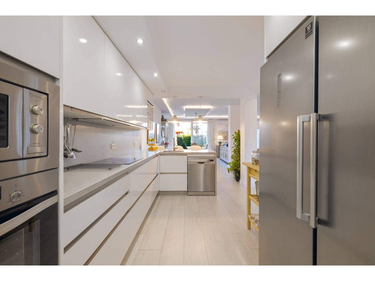 4 sypialnia Willa na sprzedaż w Sotogrande z basenem garażem - 735 000 € (Ref: 9433163)