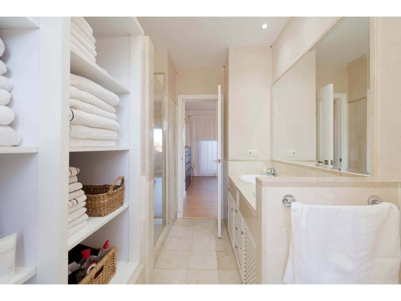 4 sypialnia Willa na sprzedaż w Sotogrande z basenem garażem - 735 000 € (Ref: 9433163)