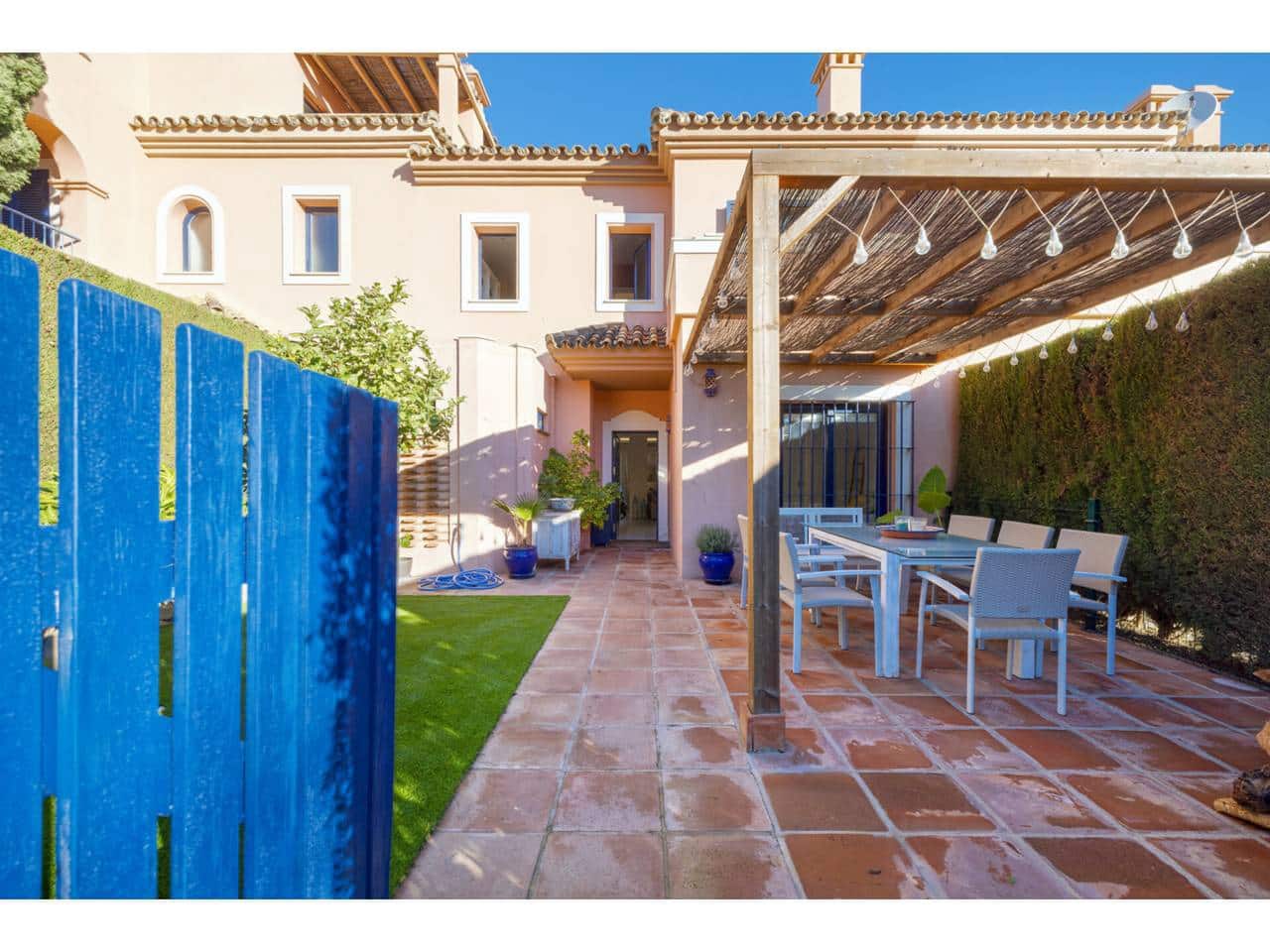 4 sypialnia Willa na sprzedaż w Sotogrande z basenem garażem - 735 000 € (Ref: 9433163)