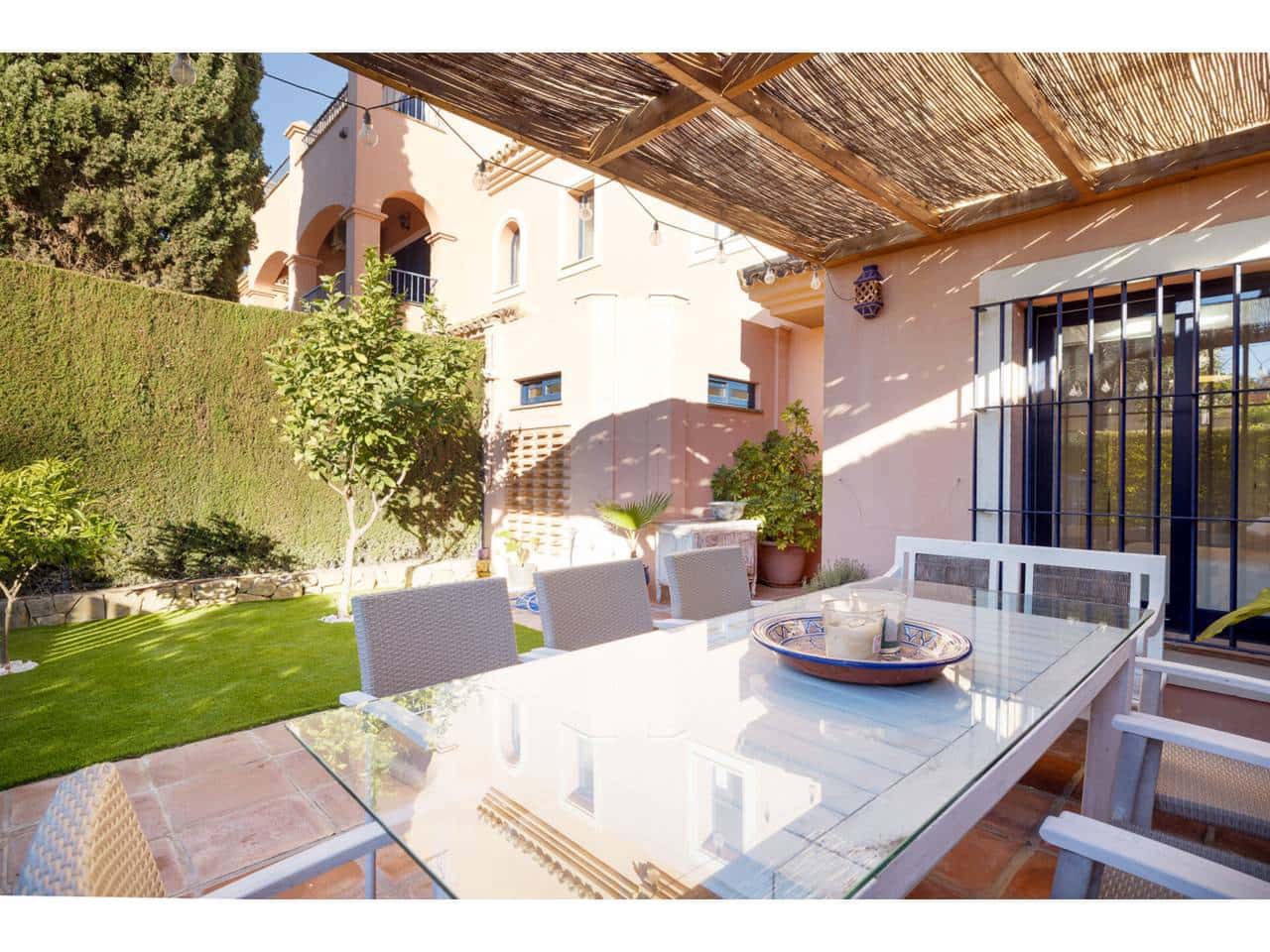 4 sypialnia Willa na sprzedaż w Sotogrande z basenem garażem - 735 000 € (Ref: 9433163)