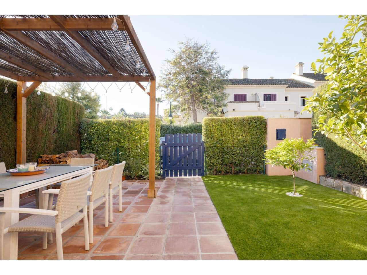 4 sypialnia Willa na sprzedaż w Sotogrande z basenem garażem - 735 000 € (Ref: 9433163)