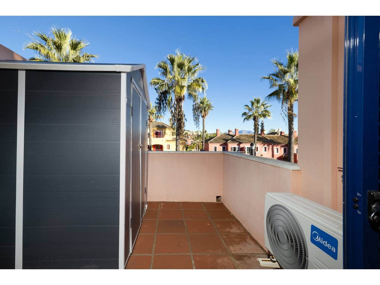 4 sypialnia Willa na sprzedaż w Sotogrande z basenem garażem - 735 000 € (Ref: 9433163)