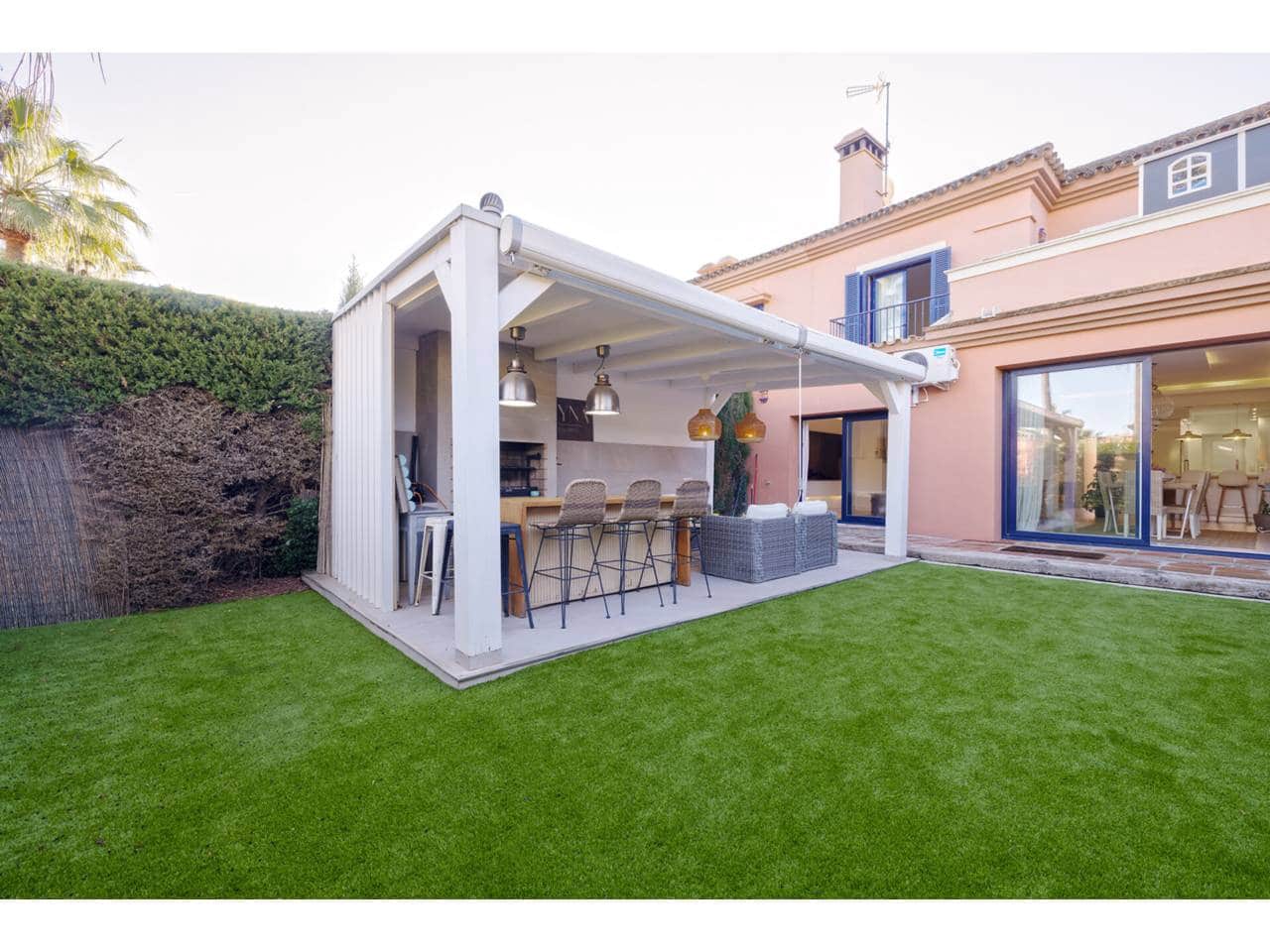 4 sypialnia Willa na sprzedaż w Sotogrande z basenem garażem - 735 000 € (Ref: 9433163)