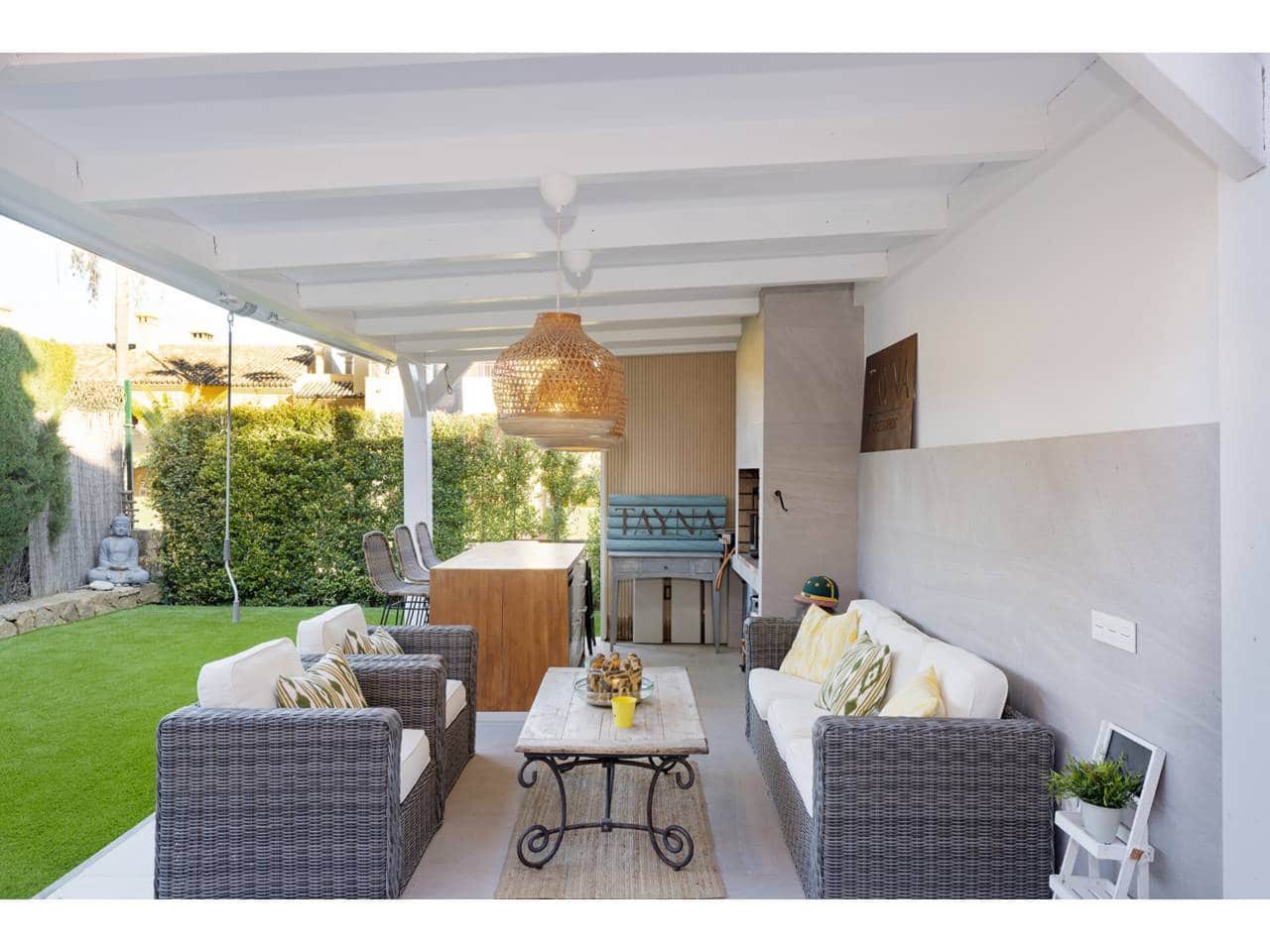 4 sypialnia Willa na sprzedaż w Sotogrande z basenem garażem - 735 000 € (Ref: 9433163)