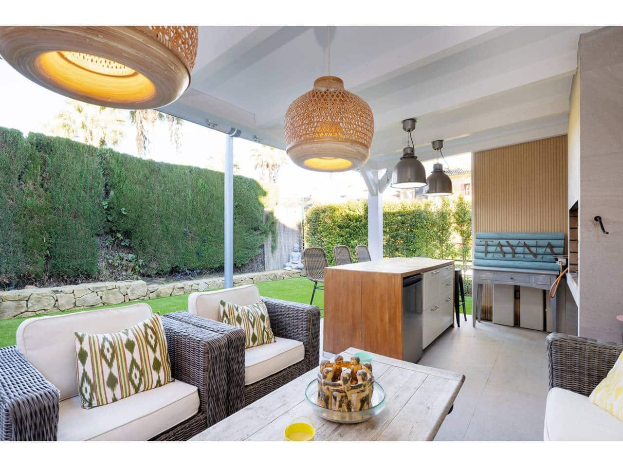 4 sypialnia Willa na sprzedaż w Sotogrande z basenem garażem - 735 000 € (Ref: 9433163)