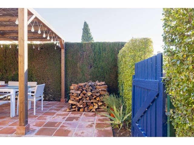 4 makuuhuone Huvila myytävänä paikassa Sotogrande, San Roque mukana uima-altaan 
autotalli - 735 000 € (Ref: 9433163)