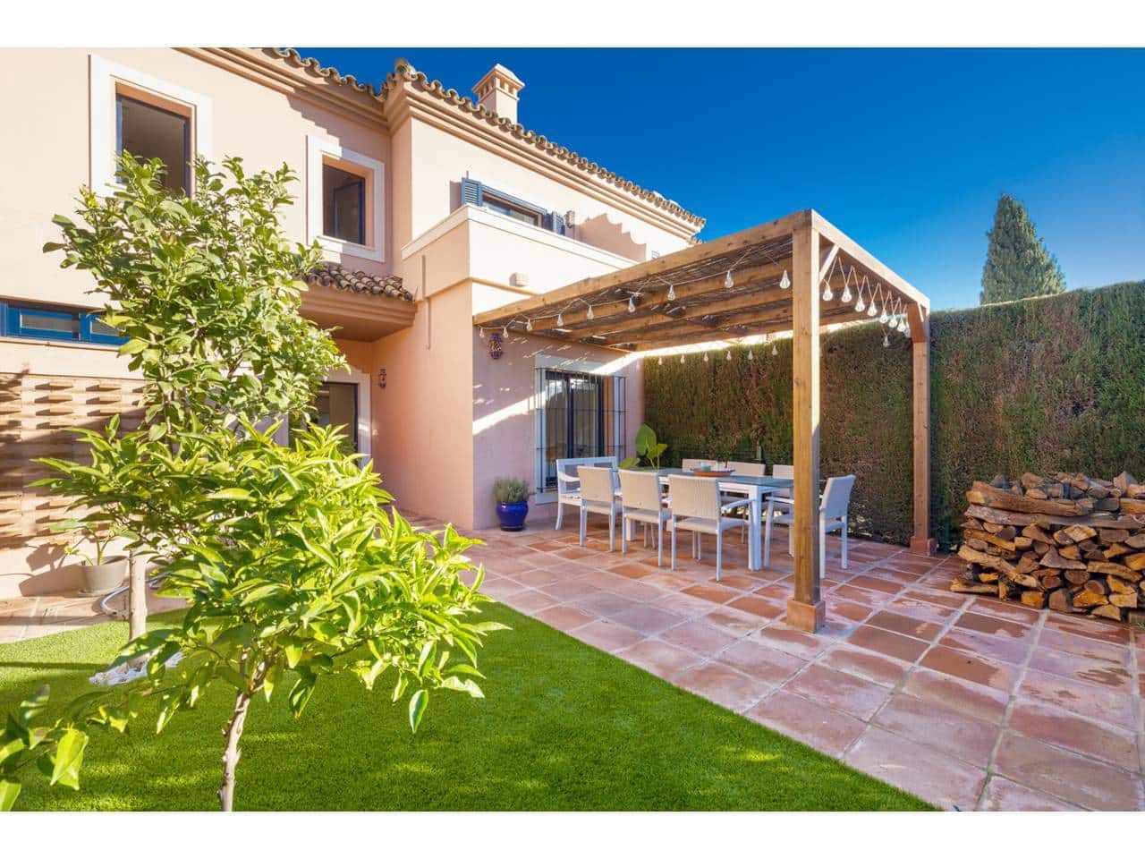 4 sypialnia Willa na sprzedaż w Sotogrande z basenem garażem - 735 000 € (Ref: 9433163)